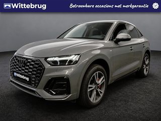 Audi Q5 55 TFSI e S edition Competition / Matrix verlichting / Zwenkbare trekhaak / Zwart optiek / 19'' LMV trans