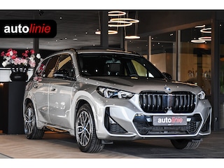 BMW X1 XDrive30e M Sport, Panorama, H.Kardon, Memory, 360, HUD, Ambiente, Trekhaak, Carplay!