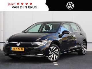 Volkswagen Golf 1.4 eHybrid Style 204 PK DSG | Dealer onderhouden | Camera | LED | Stoel- & Stuurverwarming | Cruise control | Navigatie |