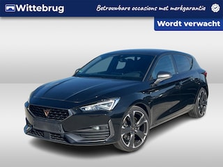 Cupra Leon 1.4 e-Hybrid DSG VZ Performance / Stoelverwarming / Achteruitrij camera / Carplay / 19'' LMV trans