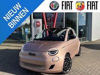 Fiat 500 La Prima 42 kWh | Rosé Gold | Full option | Camera | Stoelverwarming | LED | Leder