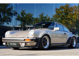 Porsche 911 930 3.0 Turbo Coupé / Hell Bronze / Tartan Interior