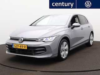 Volkswagen Golf 1.5 eTSI Life Edition | ACC | Camera | Carplay | Stoel Verwarming |
