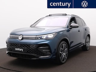 Volkswagen Tiguan 1.5 eHybrid R-Line Edition | 360 Camera | Panodak | Trekhaak | Massage | Harman Kardon | Elek. Stoelen |