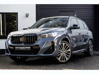 BMW X1 xDrive30e M Sportpakket Panodak Trekhaak HUD 360 Memo