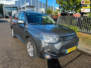 Mitsubishi Outlander 2.0 PHEV Instyle+ Trekhaak,leer,camera