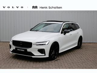 Volvo V60 T6 Automaat Plug-in hybrid AWD Plus Dark | DEMO DEAL| Panorama dak| Bowers & Wilkins Premium Audio| Verwarmde en Geventileerde voorstoelen| Stuurwielverwarming | Stoelmassage | Head-up Display | 360 camera | Trekhaak | 20" zwarte velgen | Styling kit | Zwarte logo's |