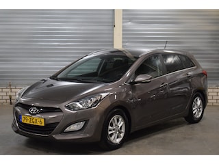 Hyundai i30 Wagon 1.6 GDI i-Vision 1e Eigenaar + Navigatie|Bluetooth|Camera|Parkeersensoren|Trekhaak|