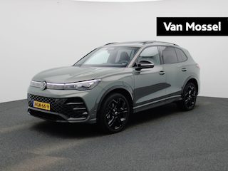 Volkswagen Tiguan 1.5 eHybrid R-Line Edition 204 PK| Origineel Nederlands | 1e Eigenaar | Panoramadak | Navigatie | Achteruitrijcamera | Black Style | Digitale Cockpit Pro | 20 Inch Velgen | Sfeerverlichting