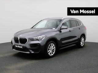 BMW X1 sDrive18i Business Edition Plus | Automaat | LMV | Trekhaak | Parkeer sensoren | Virtual cockpit | Navigatie | Stoel verwarming | Climate control | Navigatie | Elec. achterklep | Leder | Bluetooth | Cruise control