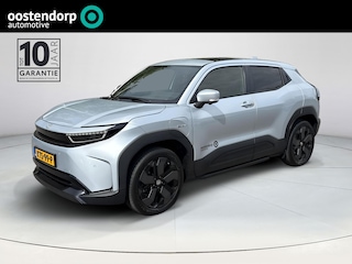 Toyota Urban Cruiser Executive 61 kWh | Panoramadak | CarPlay | Camera