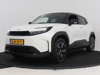 Toyota Urban Cruiser Executive 61 kWh | Trekhaak | Panoramadak | JBL | 360 | Dodehoek detectie | Parkeersensoren voor+achter | Fotostudio