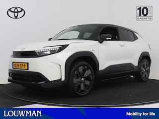 Toyota Urban Cruiser Executive 61 kWh | Trekhaak | Panoramadak | JBL | 360 | Dodehoek detectie | Parkeersensoren voor+achter | Fotostudio