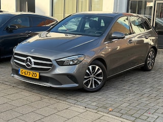 Mercedes-Benz B-klasse 180 Business Solution, Stoelverwarming,Apple Carplay/Android,Navigatie,Achteruitrij camera