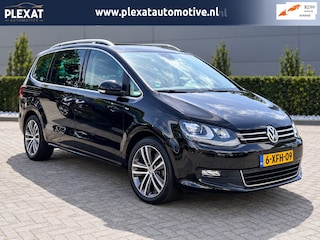 Volkswagen Sharan 2.0 TSI 200PK Highline 7-Persoons DSG. | Xenon/Led | Panorama | Volledige Historie | Trekhaak | Stoelverwarming