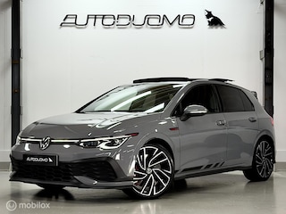 Volkswagen Golf 2.0 TSI GTI Clubsport | Pano | Dodehoek | ACC | Stoel- & Stuurverwarming | Camera | IQ | 19" | Leder & Alcantara | Keyless | 301PK