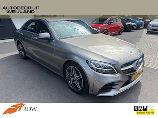 Mercedes-Benz C-klasse 180 Business Solution AMG-line NIEUWSTAAT FACELIFT I Leer I Camera I PDC  I 18" I Apple carplay I Winterpakket I AMG-line I NL-auto I Led I