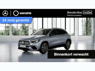 Mercedes-Benz GLA 180 AMG Line | Panoramadak | Night | Winterpakket | Keyless |