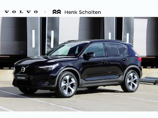 Volvo XC40 B4 Plus Dark | Panoramadak | Trekhaak | Verwarmbare voorstoelen, stuurwiel en voorruit | Premium audio by Harman Kardon |
