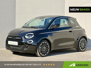 Fiat 500 La Prima by Bocelli 42 kWh / SOH 96% / Panoramadak / Winter & Style pakket / Leder / CCS snelladen / Achteruitrijcamera / JBL Audio Systeem / Stoelverwarming / Adaptief cruise control / Keyless Entry/Start /
