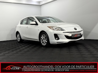 Mazda 3 1.6 Business Clima, Parkeersensoren, Lichtmetalen velgen, Cruise control, Stoelverwarming, Mistlamp, Radio