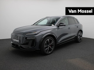 Audi Q6 e-tron edition performance 100 kWh 306 PK | S-Line | Automaat | Panoramadak | Luchtvering | Trekhaak | 360 Camera | LED Matrix | Navigatie | Stoelverwarming | Bijrijdersscherm | Keyless |