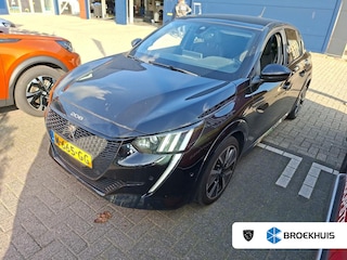 Peugeot 208 EV GT Pack 50 kWh | Fase 3 laden | Panoramadak | Navigatie | Camera | Stoelverwarming | NL auto | 1e Eigenaar |