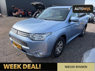 Mitsubishi Outlander 2.0 Intense+|PANO|LEDER|CAMERA|TREKHAAK|GOED ONDERHOUDEN