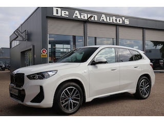BMW iX1 EDRIVE20 BMW IX1 EDRIVE20 M sport elekt stoelen 360 camera acc