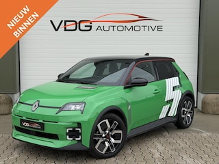 Renault 5 comfort range techno 52 kWh SOH 97% / Snellader / Navigatie / 18" / Adaptive cruise / stoel/stuur verw. / Parkeer Camera /  Clima / Keyless/ Two Tone