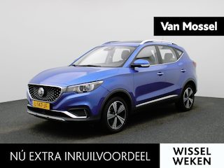 MG ZS EV Luxury 45 kWh | Automaat | Panoramadak | Leder | Navigatie | Airco | Achteruitrijcamera | Apple Carplay / Android Auto | Stoelverwarming | Lichtmetalen Velgen |