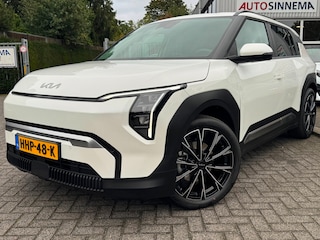 Kia EV3 Plus 81.4 kWh | 19" Velgen | 1e eigenaar | Stoelverwarming | Stuurverwarming |