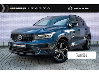 Volvo XC40 2.0 B4 Plus Dark | Trekhaak | Achteruitrijcamera | Parkeersensoren | Harman Kardon Audio | Keyless Entry | Elektrische Achterklep | Elektrisch Verstelbare Voorstoelen | Cruise Control Adaptief | BLIS | Google Navigatie | Apple Carplay | Android Auto | Lichtmetalen Velgen 20 inch