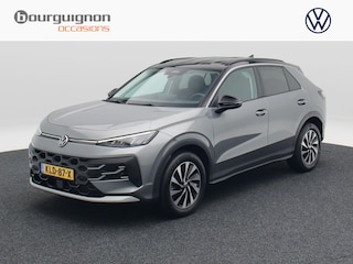 Volkswagen T-Roc 1.5 eTsi 150 Pk Life First Edition | Stoel/Stuurverwarming | Adaptive Cruise | Camera | Trekhaak | Climatronic | 17 Inch | 5.843 Km !!