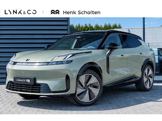 Lynk & Co 08 1.5 More | 200km Hybride | Stoelmassage, Verwarming en Ventilatie | Panoramadak | Matrix LED | Harman Kardon | 360° Camera | Getint glas | Bestuurdersstoel met geheugen | Sfeerverlichting | Apple Carplay | Dodehoekassistent | Adaptive Cruise Contol