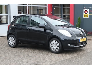 Toyota Yaris 1.3 VVTi Sol 87pk 5drs | 1e-Eigenaar | Airco | Trekhaak | NAP | Radio CD
