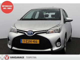 Toyota Yaris 1.5 Hybrid Lease/ AUTOMAAT!/ Trekhaak/ 15'' LMV/ Keyless-GO/ Camera/ Navi/ Clima/ Cruise/ Elek. pakket/ Isofix/ Bluetooth/ Multi. LEDER. Stuur/ Mistl./ LED Dagrijverl.