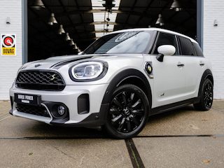 Mini Countryman 1.5 Cooper S E ALL4 *Pano | Leder | Stuur- & stoelverwarming | Clima | Cruise | LED | Navi | Carplay | Sfeerverl. | Keyless | Sensoren*