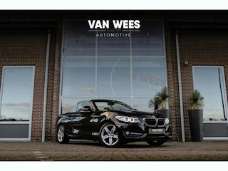 BMW 2-serie Cabrio 220i Sport | Origineel NL | Cruise control | Stoelverwarming | Xenon | Sportstoelen | HiFi audio | Navigatie Professional | Sportstuur | Chrome Line | Keyless entry