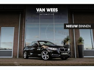 BMW 2-serie Cabrio 220i Sport | Origineel NL | Cruise control | Stoelverwarming | Xenon | Sportstoelen | HiFi audio | Navigatie Professional | Sportstuur | Chrome Line | Keyless entry