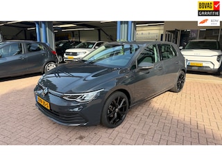 Volkswagen Golf 1.5 eTSI Life Business