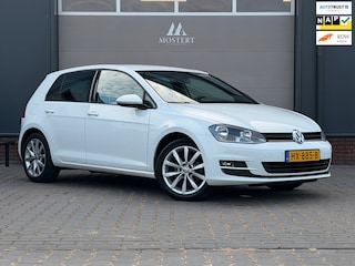 Volkswagen Golf 1.2 TSI/110pk Business Edition Connected|2016|NAP|Camera|Stoelverw.|NAVI|Parkeer censoren|17"LMV