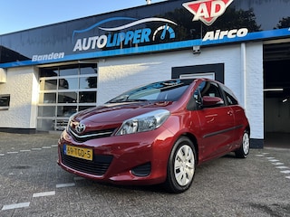 Toyota Yaris 1.3 VVT-i Aspiration /Automaat/Nieuwe apk/Camera/Trekhaak/All season banden