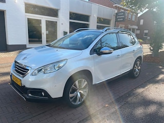 Peugeot 2008 1.2 Pano / Climate C / Cruise C/ trekhaak / Luxe uitvoering