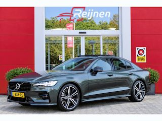 Volvo S60 2.0 B5 250PK AUTOMAAT R-DESIGN 20'' | PANORAMISCH SCHUIF/KANTELDAK | PREMIUM AUDIO BY HARMAN KARDON | 20" 5-TRIPPLE SPAAKS BLACK/DIAMAND CUT LICHTMETALEN VELGEN | BLINDSPOT INFOMATION SYSTEM (BLIS) | VERWARMDE VOORRUIT |VERWARMDE AQUABLADE RUITENWISSERBLADEN | PILOT ASSIST | APPLE CARPLAY / ANDROID AUTO | DODEHOEKDETECTIE | ADAPTIEVE CRUISECONTROL | R-DESIGN BEKLEDING MET NAPPA LEDER I.C.M. OPEN GRID TEXTIEL | ELEKTRISCH VERSTELBARE CONTOUR STOELEN (SPORTSTOELEN) MET GEHEUGEN OP BEIDE VOORSTOELEN (POWERSEATS) |VERWARMDE VOORSTOELEN EN ACHTERBANK | VERWARMD STUURWIEL | PARKEERVERWARMING MET TIMER (STANDKACHEL) | 4 ZONE ELECTRONIC CLIMATE CONTROL MET TOUCHSCREEN BEDIENING OP DE TWEEDE ZITRIJ | FULL LED KOPLAMPEN | ELEKTRISCH TE OPENEN ACHTERKLEP | ZWARTE HEMELBEKLEDING |