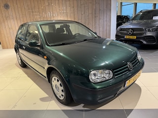 Volkswagen Golf 1.6 Trendline