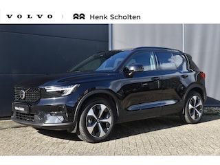 Volvo XC40 B4 Plus Dark | Trekhaak | Elektrisch verstelbare voorstoelen | Verwarmbare voorstoelen, stuurwiel en voorruit | Premium audio by Harman Kardon | Apple carplay/Android auto | Parkeercamera | All-Season | 19 inch |