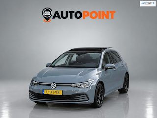 Volkswagen Golf 1.5 eTSI R-Line PANO CAMERA STOELVR TREKHAAK