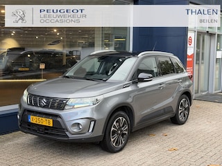Suzuki Vitara 1.4 Boosterjet Style Smart Hybrid | Automaat | Eerste eigenaars auto | Afneembare trekhaak 1500KG | All season banden | Navigatie | Stoelverwarming | Hoge zitpositie | Lichtmetaal | Cruise control | Climate control | Two tone