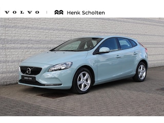 Volvo V40 2.0 T2 R-Design | Achteropkomend verkeer waarschuwing | Aluminium interieur afwerking | Bots herkenning en activatie | Centrale deurvergrendeling met afstandsbediening | Start/stop systeem | Cruise control | Navigatiesysteem full map + hard disk